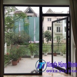 CỬA MỞ XOAY KẾT HỢP VÁCH KÍNH CỐ ĐỊNH